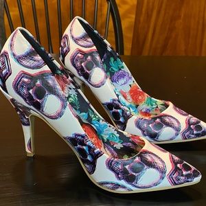 Women’s 4” High Heels, Skulls, euro 41, EUC